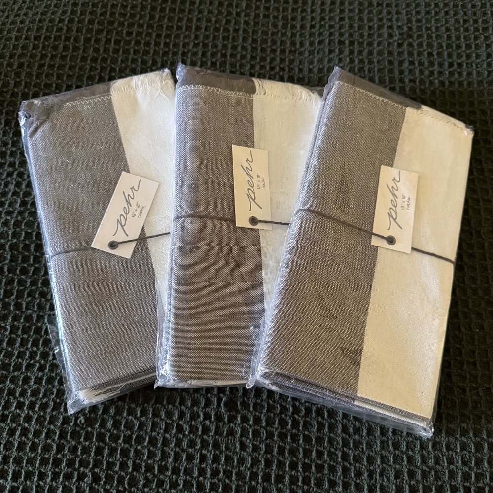 12 Pehr Chambray Fringe Napkins in Gray & Ivory White